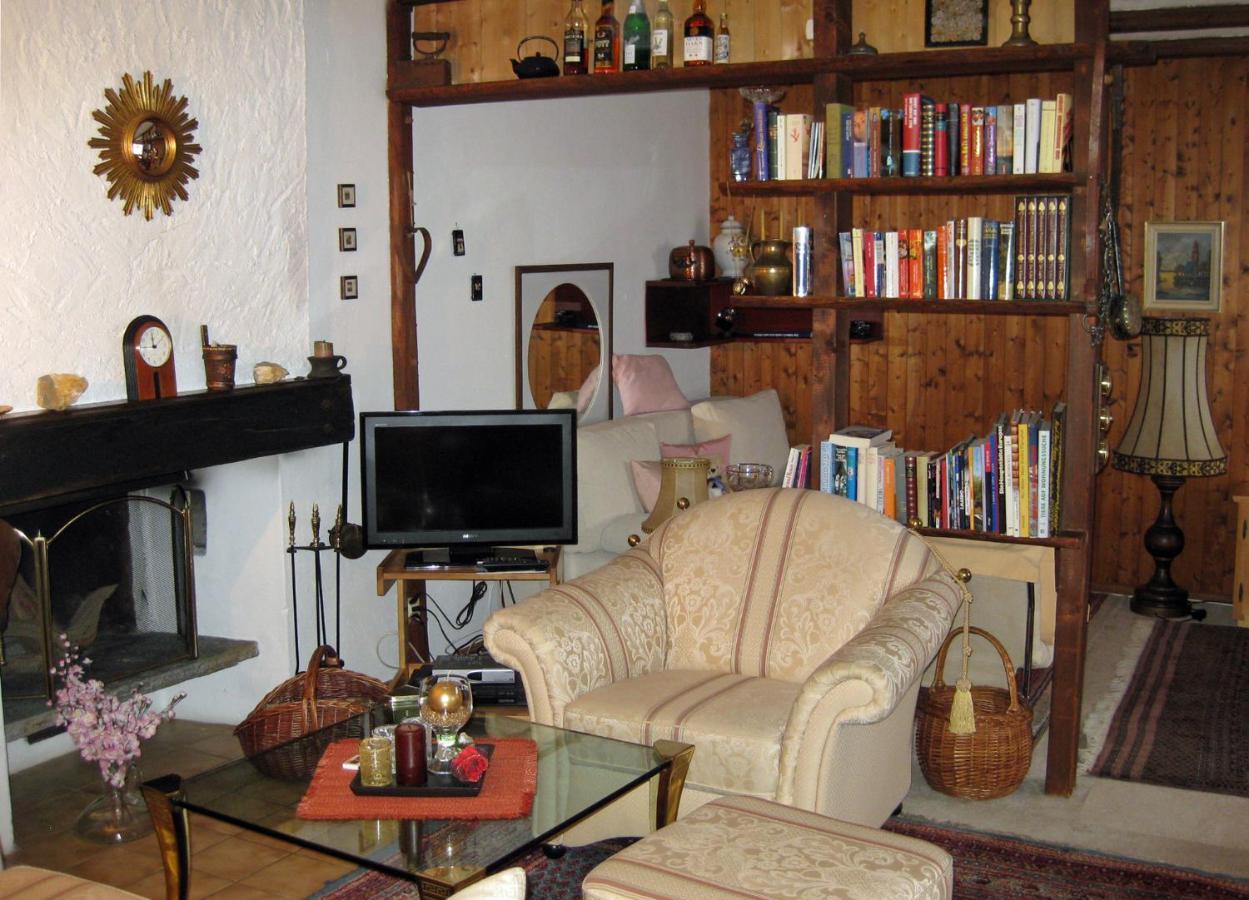 דירות Jaun Chalet Erica מראה חיצוני תמונה
